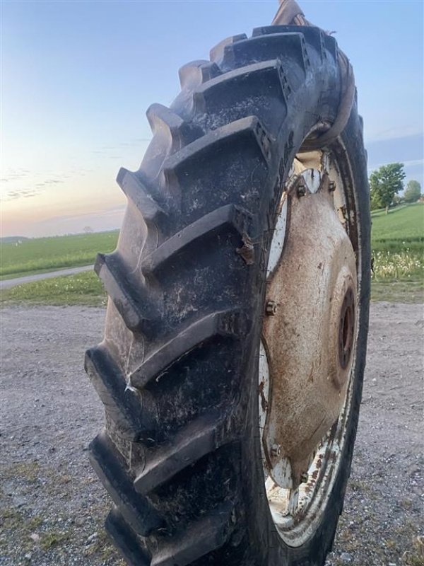 Pflegerad des Typs BKT 270/95R48 og 230/95R32. Prisen er for alle 4 stk., Gebrauchtmaschine in øster ulslev (Bild 4)