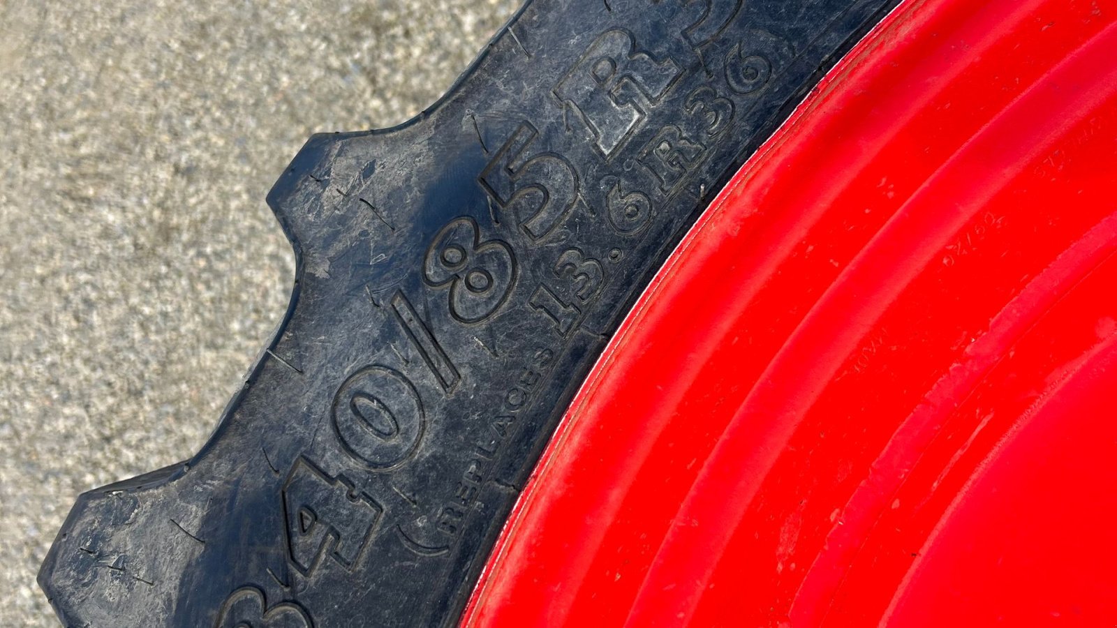 Pflegerad des Typs BKT 380/90R50 + 340/85R36 - spor 2m 10+10 huller - som nyt, Gebrauchtmaschine in Rødekro (Bild 5)