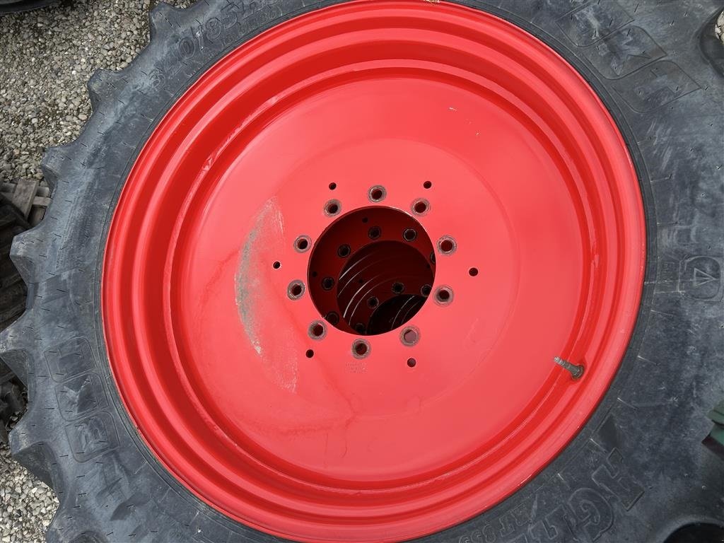 Pflegerad des Typs BKT 380/90R50 + 340/85R38 - faste fælge 2.0m spor Fendt 818/724, Gebrauchtmaschine in Rødekro (Bild 4)