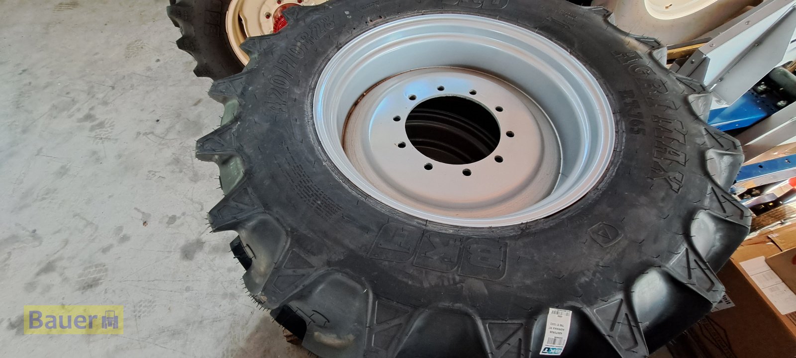 Pflegerad des Typs Case IH 460/70R38 420/70R28, Neumaschine in Kusterdingen (Bild 2)