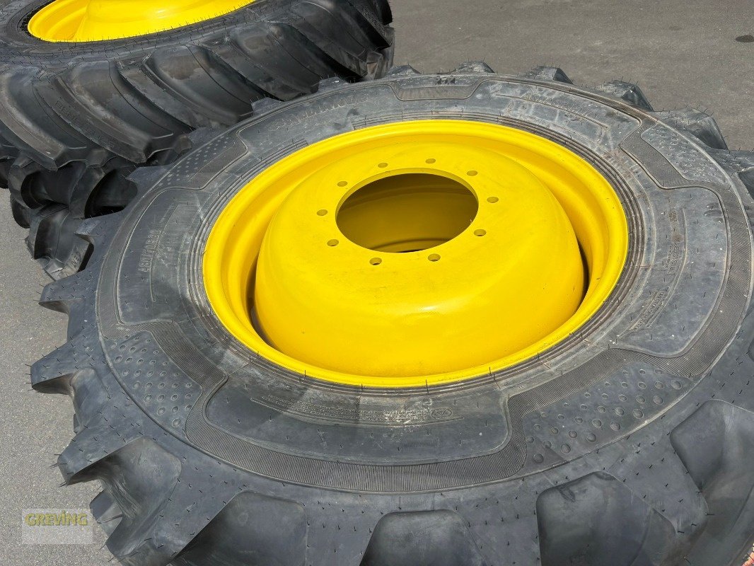 Pflegerad des Typs Ceat VF 520/85 R38 + 480/70 R30, Neumaschine in Euskirchen (Bild 4)
