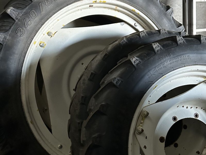 Pflegerad typu GoodYear 340/85R48 og 270/95R36, Gebrauchtmaschine v øster ulslev (Obrázek 1)