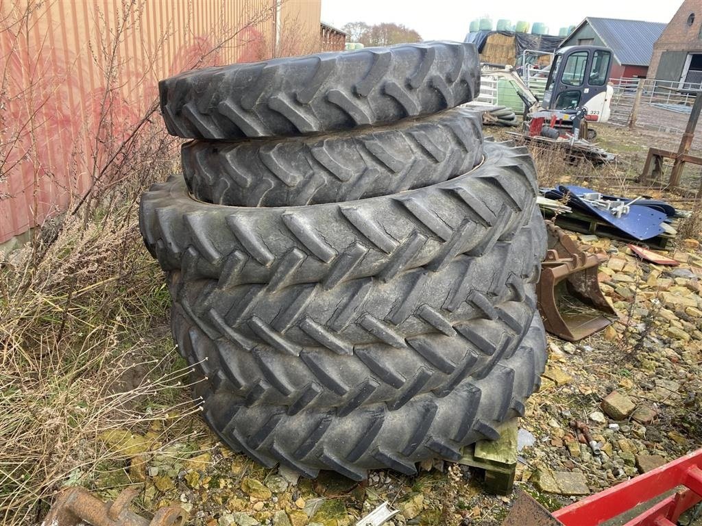 Pflegerad des Typs GoodYear 9.5x44 +8.3x32. Prisen er for alle 6 stk., Gebrauchtmaschine in øster ulslev (Bild 2)