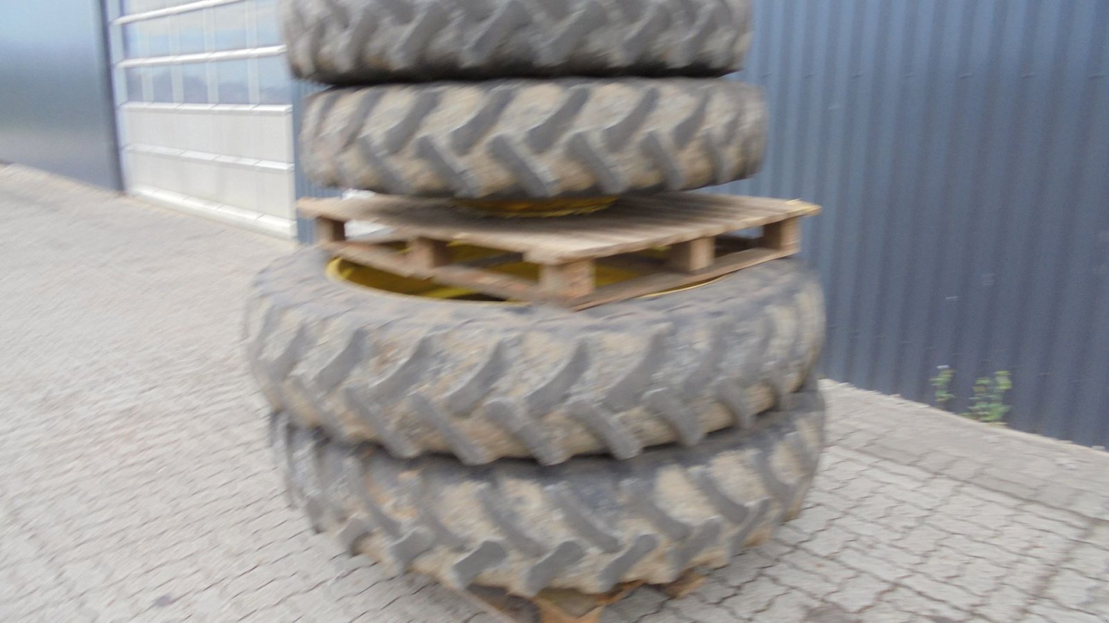 Pflegerad typu Sonstige 11.2-36/13.6-48, Gebrauchtmaschine v Ribe (Obrázek 2)