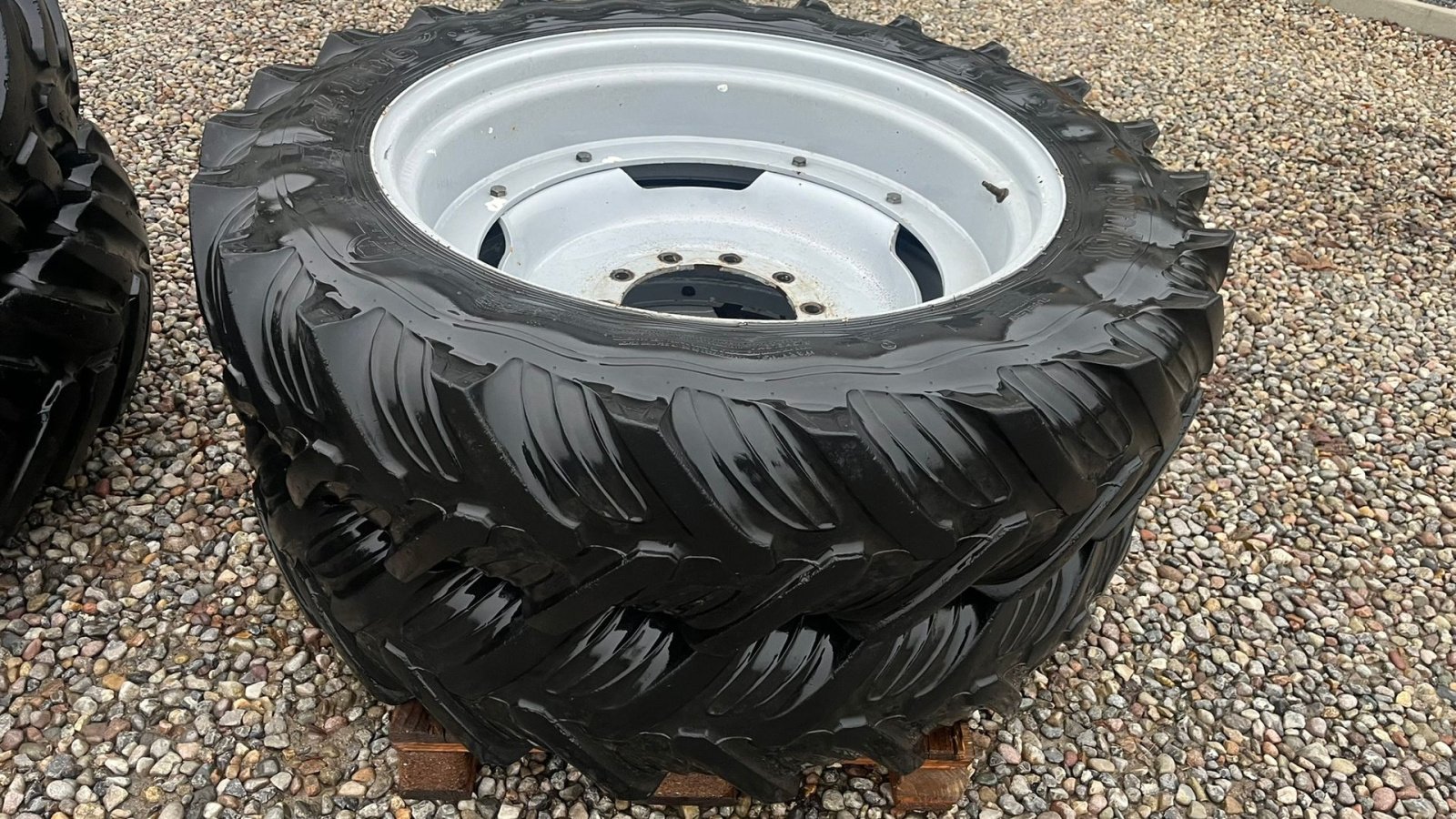 Pflegerad типа Sonstige 14.9R46 og 12,4R36 Komplet sæt, Gebrauchtmaschine в Lintrup (Фотография 5)