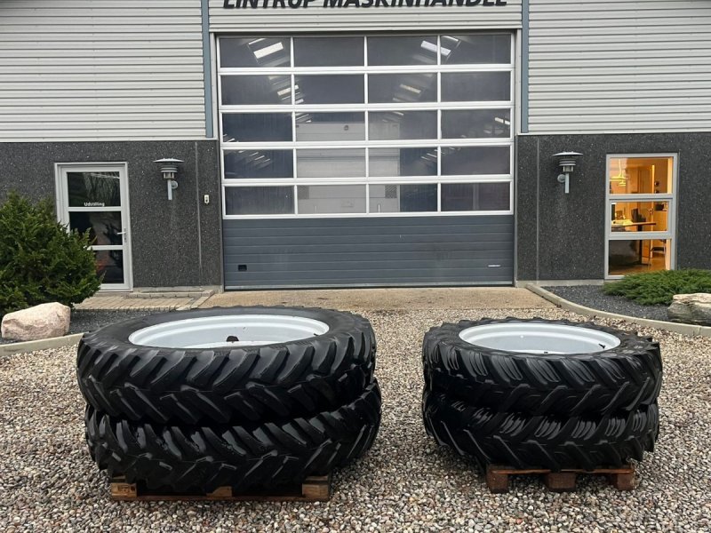 Pflegerad typu Sonstige 14.9R46 og 12,4R36 Komplet sæt, Gebrauchtmaschine v Lintrup (Obrázek 1)