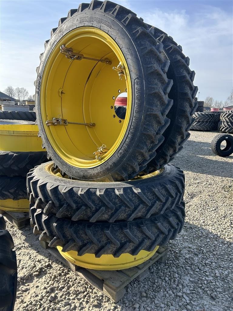 Pflegerad des Typs Sonstige 270/95R44 - Paser til såning af roer sammen med 380/90R54 el. 380/105R50, Gebrauchtmaschine in Rødekro (Bild 2)