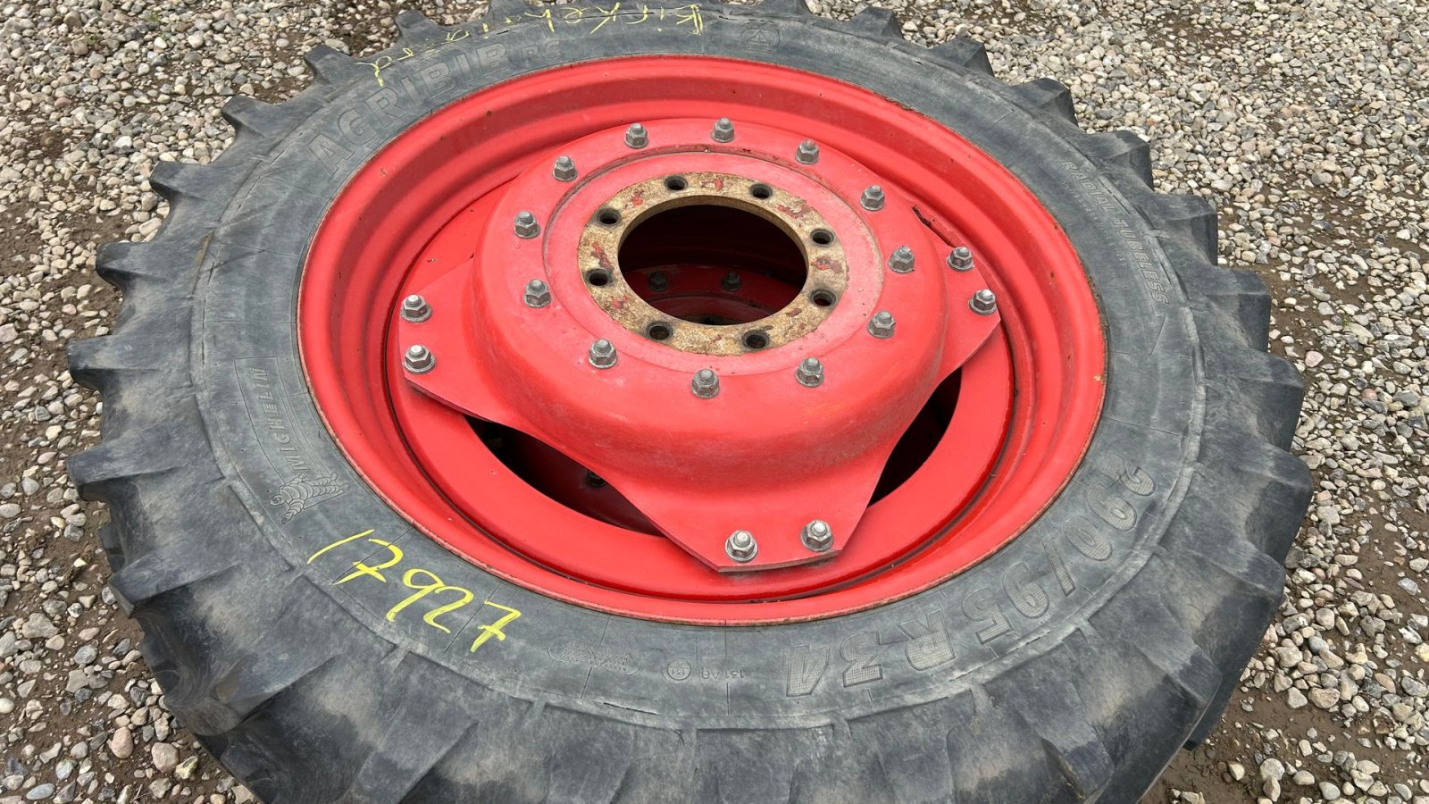 Pflegerad Türe ait Sonstige Michelin 290/95R34 / 320/85R34 - stilbare fælge m. udskiftelig 8 huls, Gebrauchtmaschine içinde Rødekro (resim 2)