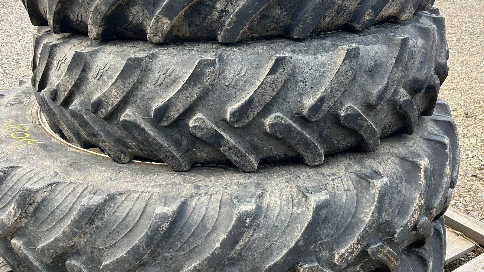 Pflegerad des Typs Taurus 340/85R48 + 320/85R36 - stilbare fælge 10+10 huls, Gebrauchtmaschine in Rødekro (Bild 2)