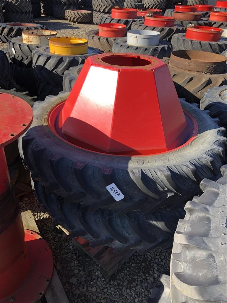 Pflegerad des Typs Taurus 340/85R48 spor majs, Gebrauchtmaschine in Rødekro (Bild 1)