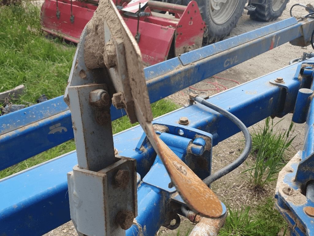 Pflug des Typs Överum 6 CORPS, Gebrauchtmaschine in DOMFRONT (Bild 5)