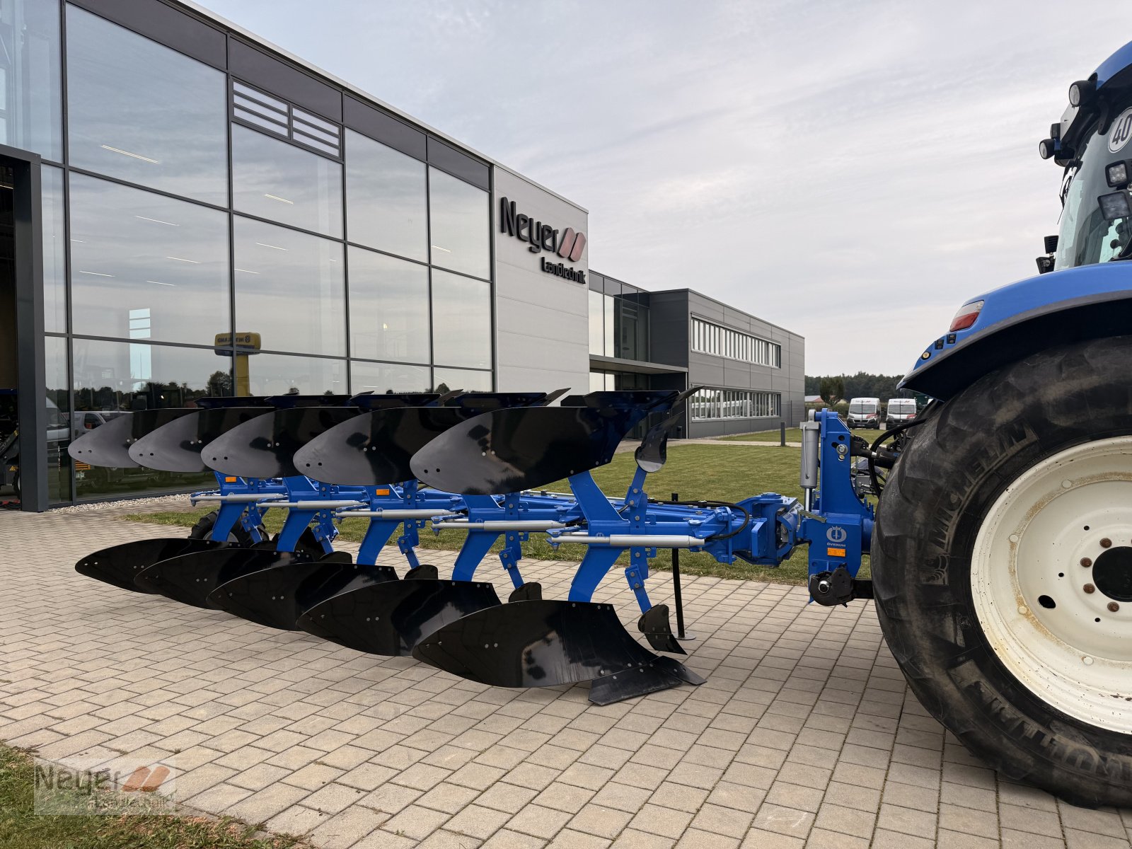Pflug des Typs Överum DX-H5 *jetzt testen*, Neumaschine in Bad Waldsee Mennisweiler (Bild 1)