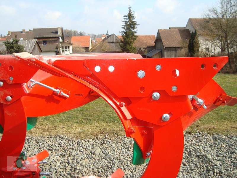 Pflug des Typs Agro-Masz PO 4 Blattfeder Steinsicherung, Neumaschine in Tiefenbach (Bild 7)