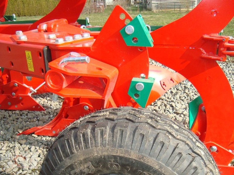 Pflug van het type Agro-Masz PO 4 Blattfeder Steinsicherung, Neumaschine in Tiefenbach (Foto 12)