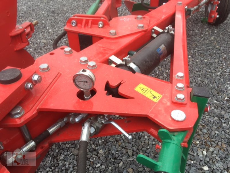Pflug des Typs Agro-Masz POH 4 hydraulische Steinsicherung, Neumaschine in Tiefenbach (Bild 4)