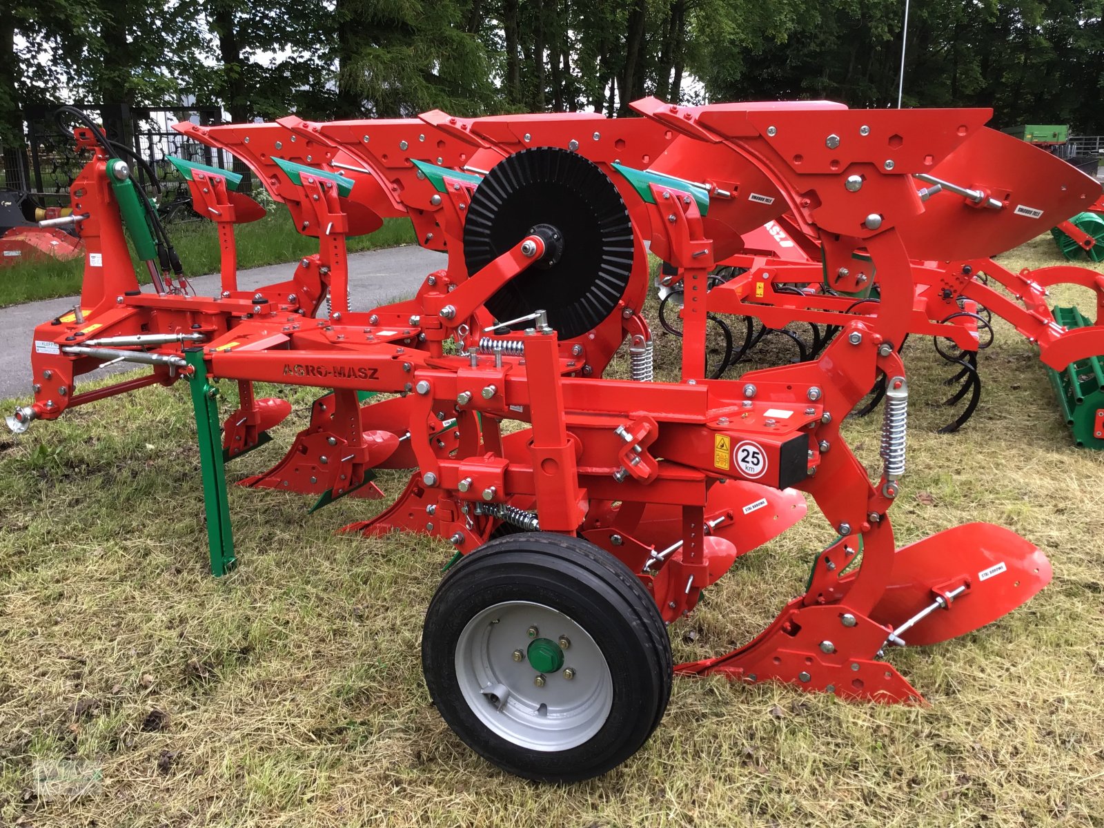 Pflug Türe ait Agro-Masz POL 4, Neumaschine içinde Marsberg (resim 4)