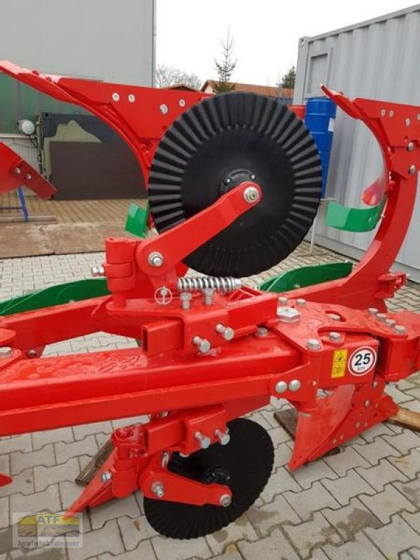 Pflug des Typs Agro-Masz POVR4, Neumaschine in Teublitz (Bild 17)