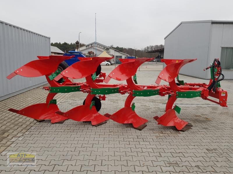 Pflug des Typs Agro-Masz POVR4, Neumaschine in Teublitz (Bild 2)