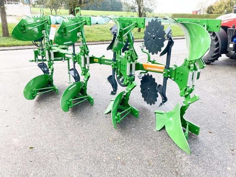 Pflug of the type Amazone CAYROS M4-950 Volldrehpflug 4-scharig, Neumaschine in St. Marienkirchen (Picture 7)