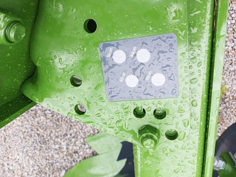 Pflug des Typs Amazone CAYROS M4-950 Volldrehpflug 4-scharig, Neumaschine in St. Marienkirchen (Bild 7)