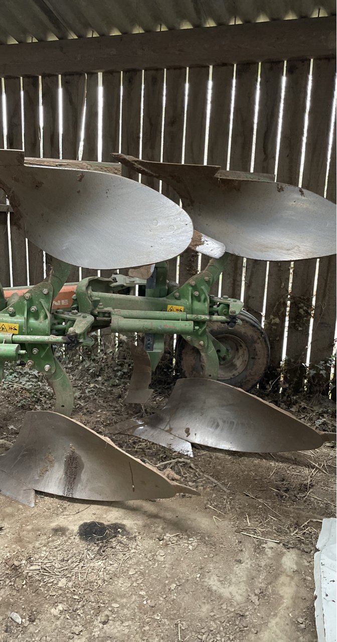 Pflug от тип Amazone Cayros XMS, Gebrauchtmaschine в LA ROCHE JAUDY (Снимка 3)