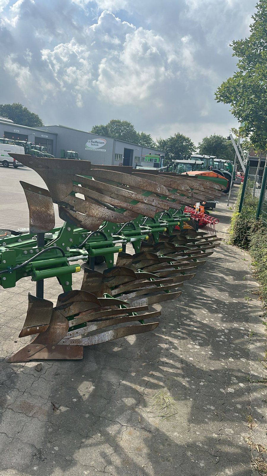 Pflug van het type Amazone Teres 300 V 5+0 100, Gebrauchtmaschine in Husum (Foto 2)