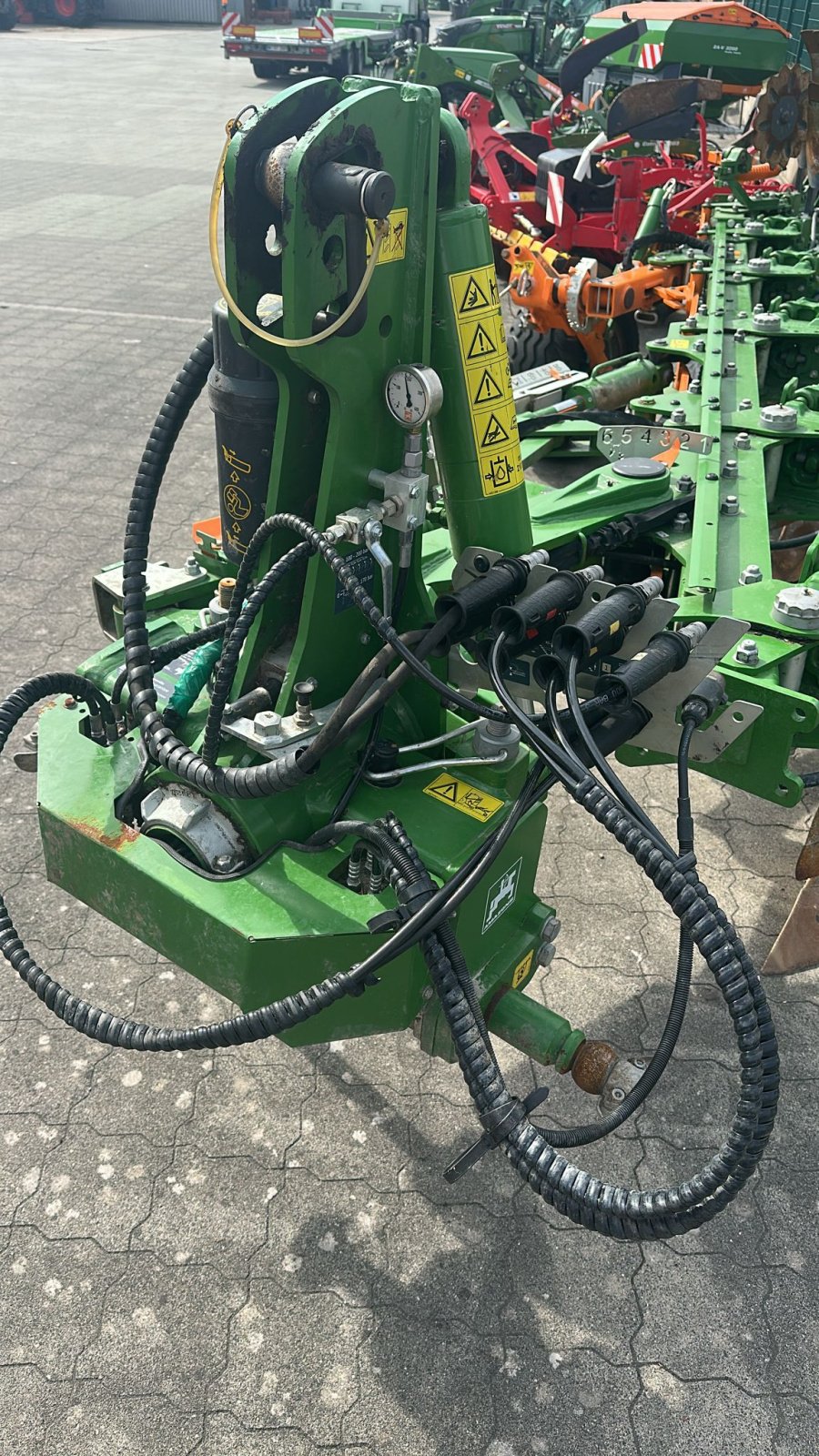 Pflug van het type Amazone Teres 300 V 5+0 100, Gebrauchtmaschine in Husum (Foto 3)