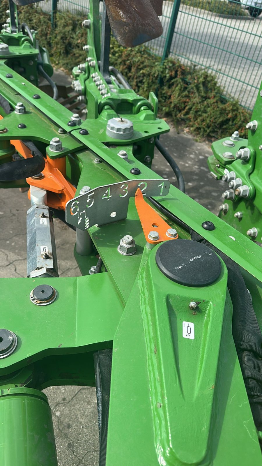 Pflug van het type Amazone Teres 300 V 5+0 100, Gebrauchtmaschine in Husum (Foto 7)