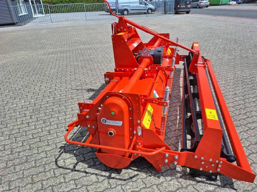 Pflug des Typs Boxer GF 300 XL, Neumaschine in Borne (Bild 4)