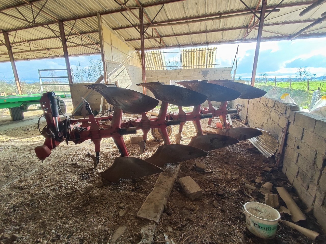 Pflug от тип BUGNOT RY 47, Gebrauchtmaschine в Saint-Nabord (Снимка 2)