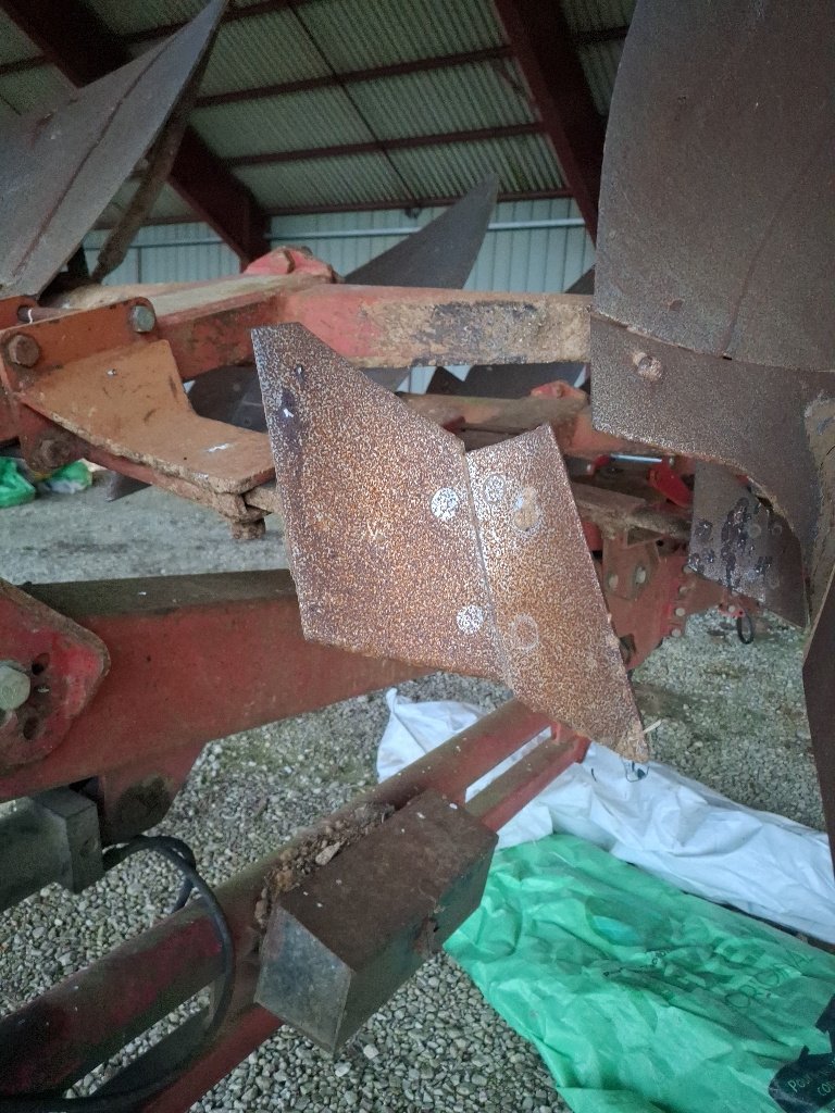 Pflug типа BUGNOT SPEP - S 9  -160 - 8 NSM, Gebrauchtmaschine в BRAS SUR MEUSE (Фотография 9)