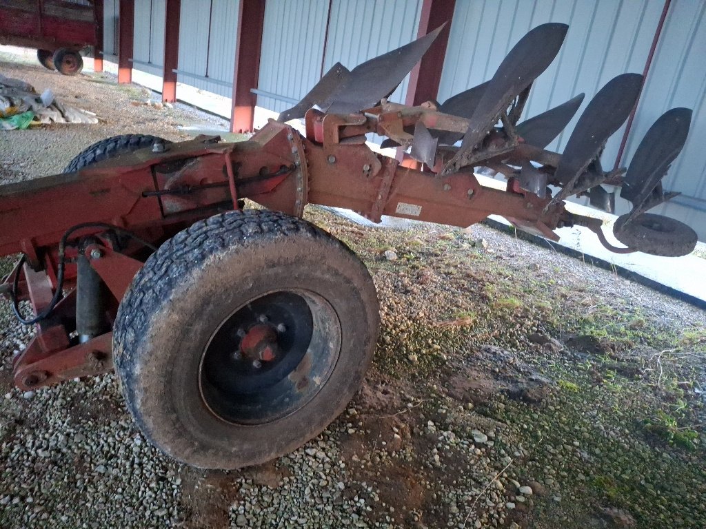 Pflug типа BUGNOT SPEP - S 9  -160 - 8 NSM, Gebrauchtmaschine в BRAS SUR MEUSE (Фотография 4)