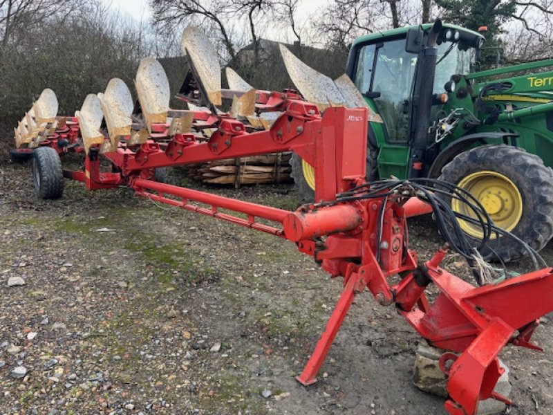 Pflug typu BUGNOT SPERB9 8 14, Gebrauchtmaschine v CORNY MACHEROMENIL (Obrázek 1)