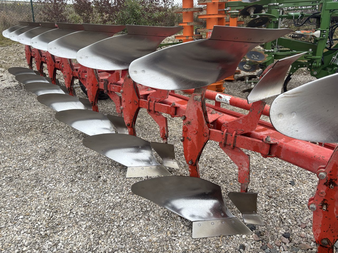 Pflug типа BUGNOT SPG 814, Gebrauchtmaschine в VERT TOULON (Фотография 5)