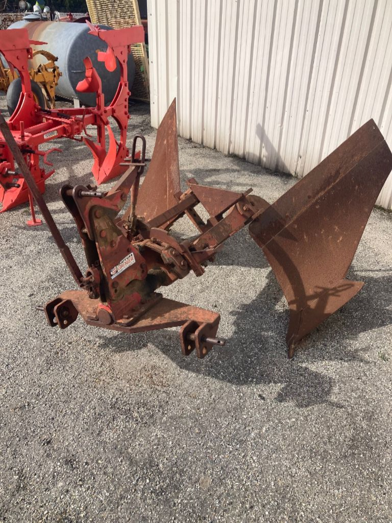 Pflug типа Franco Fabril QUART DE TOUR, Gebrauchtmaschine в VERNOUX EN VIVARAIS (Фотография 2)