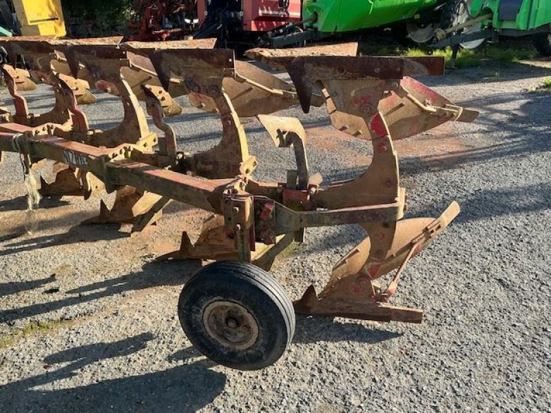 Pflug of the type Goizin 4SOCS, Gebrauchtmaschine in les hayons (Picture 3)