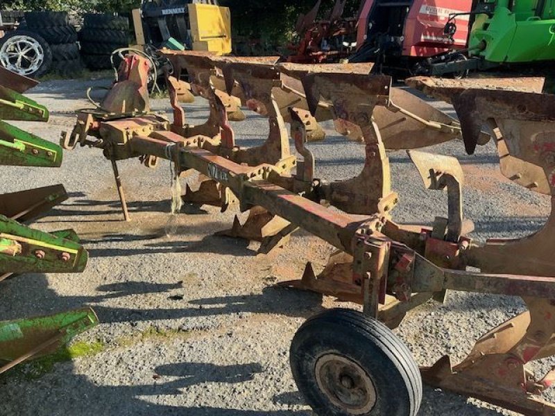 Pflug of the type Goizin 4SOCS, Gebrauchtmaschine in les hayons (Picture 4)