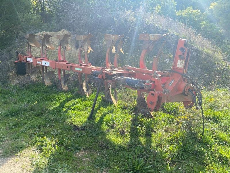 Pflug typu Gregoire-Besson RWB 7, Gebrauchtmaschine v LE PONT CHRETIEN (Obrázek 1)