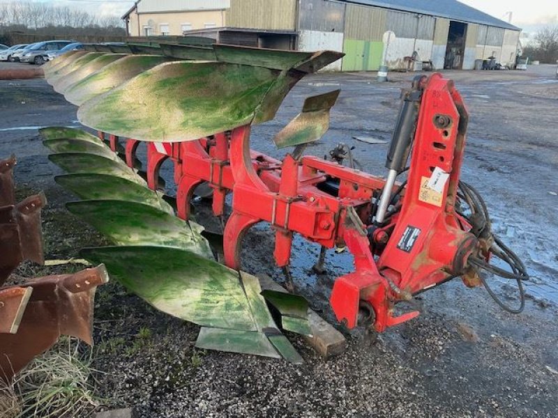 Pflug van het type Gregoire-Besson RWB7, Gebrauchtmaschine in les hayons (Foto 1)