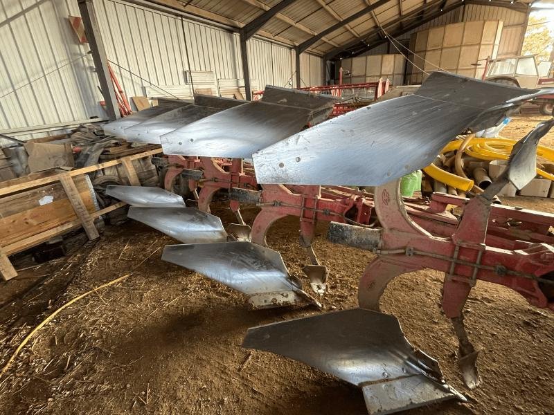 Pflug typu Gregoire-Besson RWY 47, Gebrauchtmaschine v LE PONT CHRETIEN (Obrázek 1)