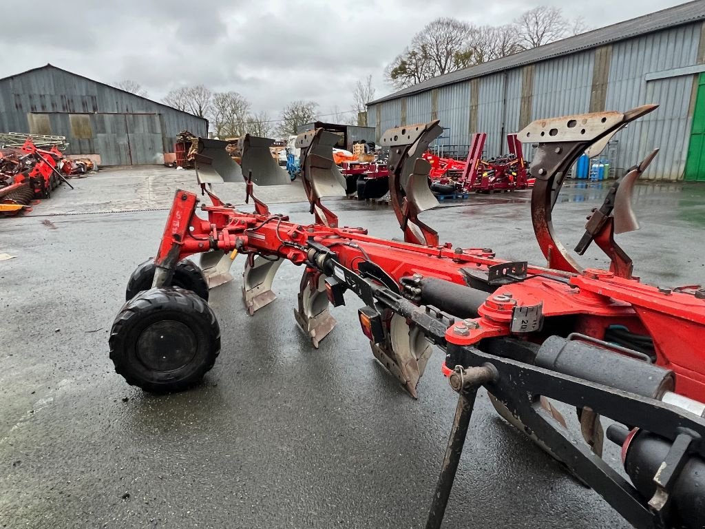 Pflug of the type Gregoire-Besson RWY9, Gebrauchtmaschine in Dol-de-Bretagne (Picture 4)