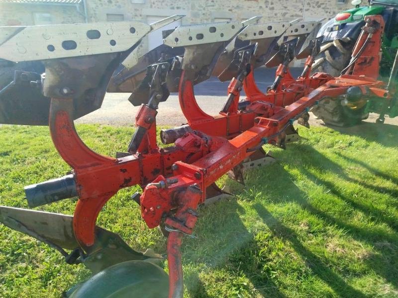 Pflug tipa Gregoire-Besson RY3-414, Gebrauchtmaschine u ANTIGNY (Slika 1)