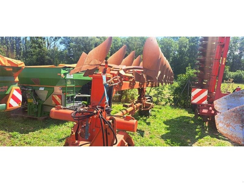 Pflug типа Gregoire-Besson SPB9, Gebrauchtmaschine в CHAUMONT (Фотография 3)