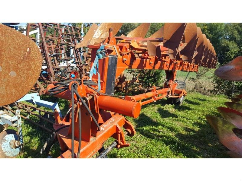 Pflug typu Gregoire-Besson SPB9, Gebrauchtmaschine v CHAUMONT (Obrázek 1)