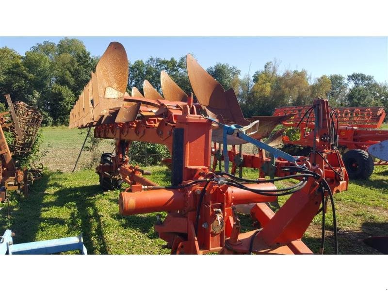 Pflug типа Gregoire-Besson SPB9, Gebrauchtmaschine в CHAUMONT (Фотография 2)