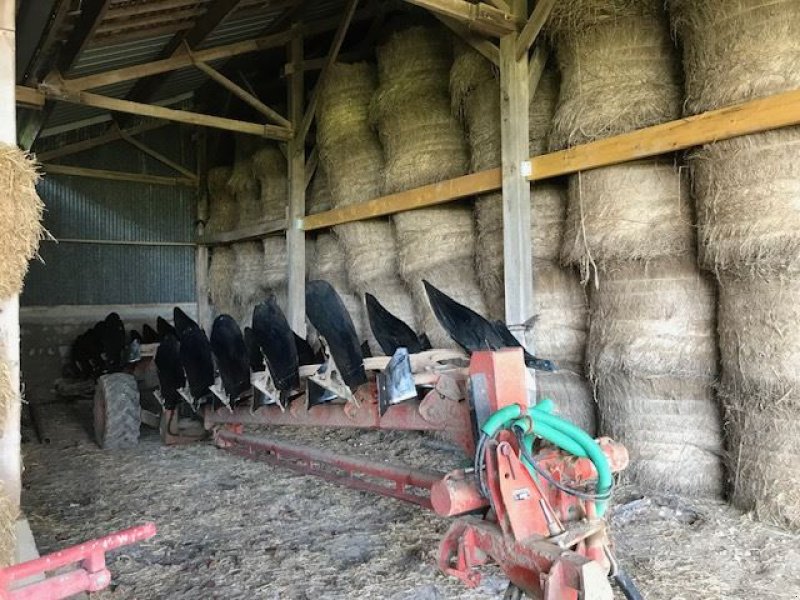 Pflug типа Gregoire-Besson SPERB9, Gebrauchtmaschine в les hayons (Фотография 3)