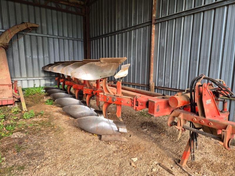 Pflug des Typs Gregoire-Besson SPK9614150, Gebrauchtmaschine in CHAUMONT (Bild 2)