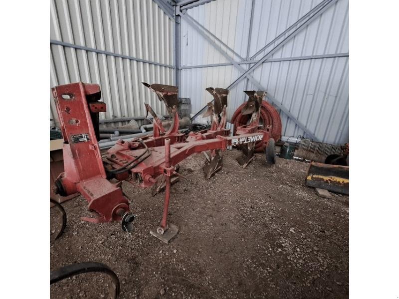 Pflug типа Gregoire 3 CORPS, Gebrauchtmaschine в PITHIVIERS Cedex (Фотография 1)