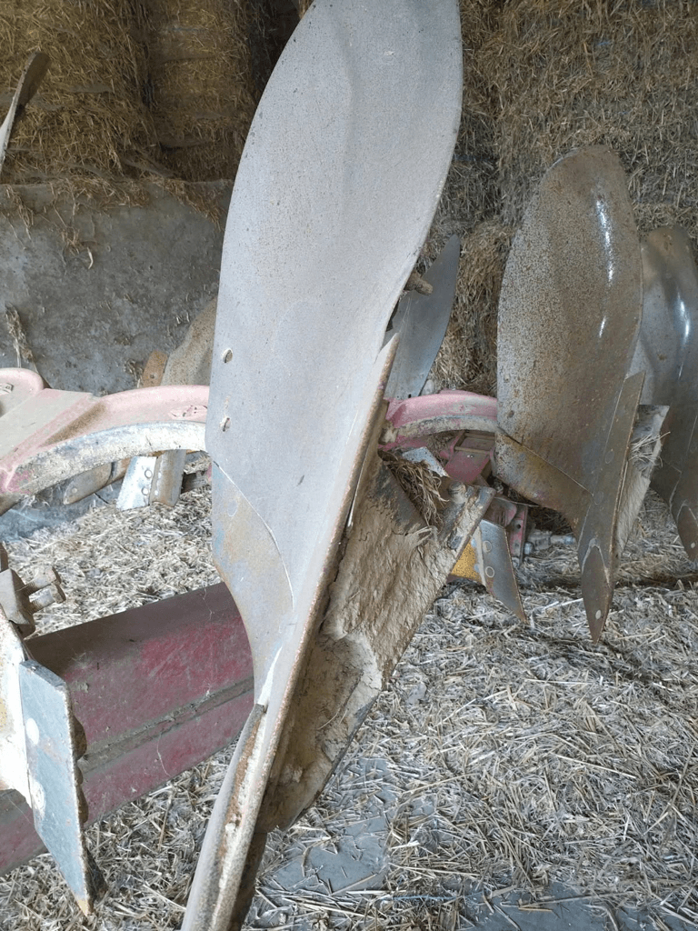 Pflug of the type Gregoire 6 CORPS, Gebrauchtmaschine in ISIGNY-LE-BUAT (Picture 3)