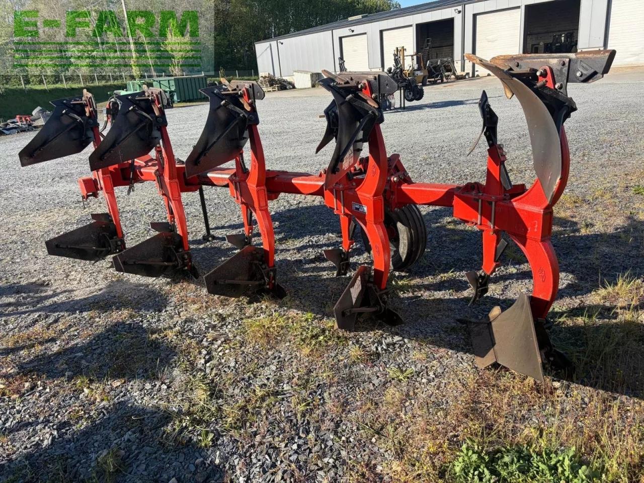 Pflug типа Gregoire charrue rb41 . gregoire besson, Gebrauchtmaschine в ST CLAIR SUR ELLE (Фотография 2)